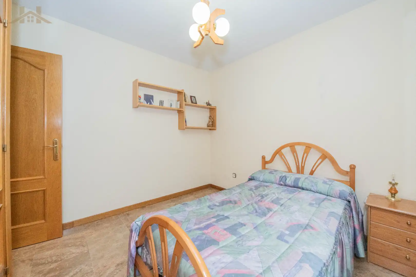 Dormitori de Casa o xalet en venda en Alcorcón amb Calefacció, Jardí privat i Terrassa