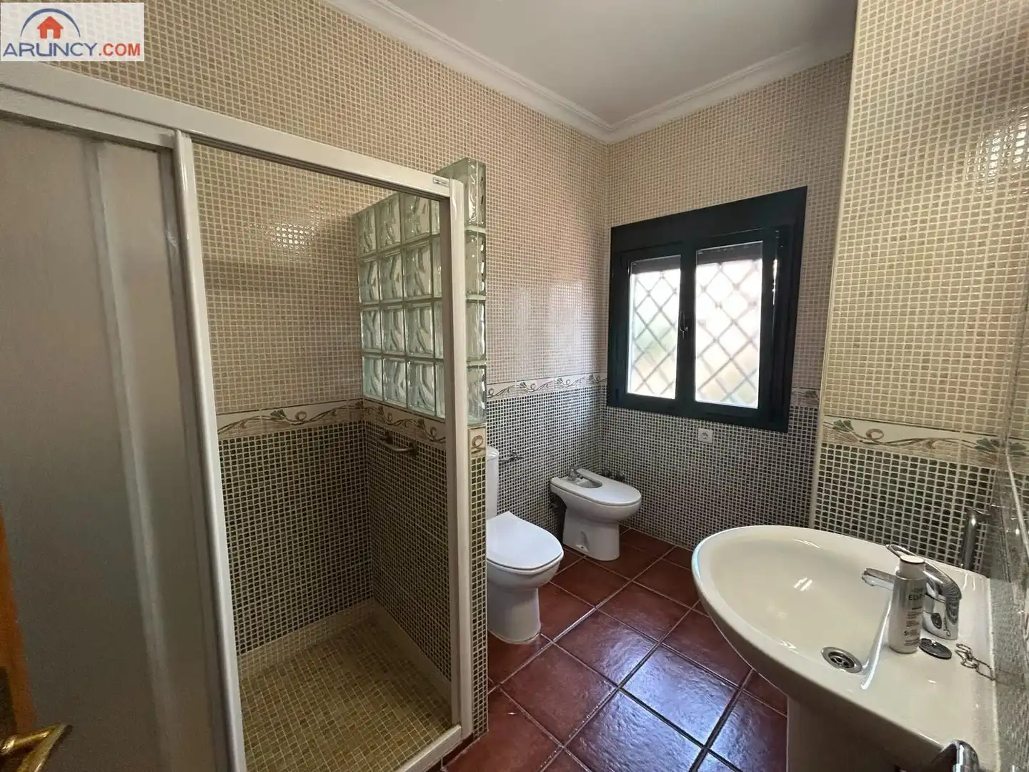 Bathroom of Houses for rent in Alcalá de Guadaira  with Air Conditioner, Private garden and Terrace