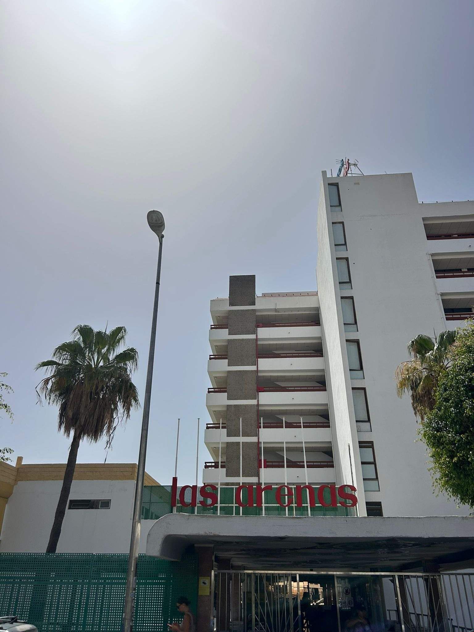 Vista exterior de Estudi en venda en San Bartolomé de Tirajana amb Jardí privat, Terrassa i Balcó