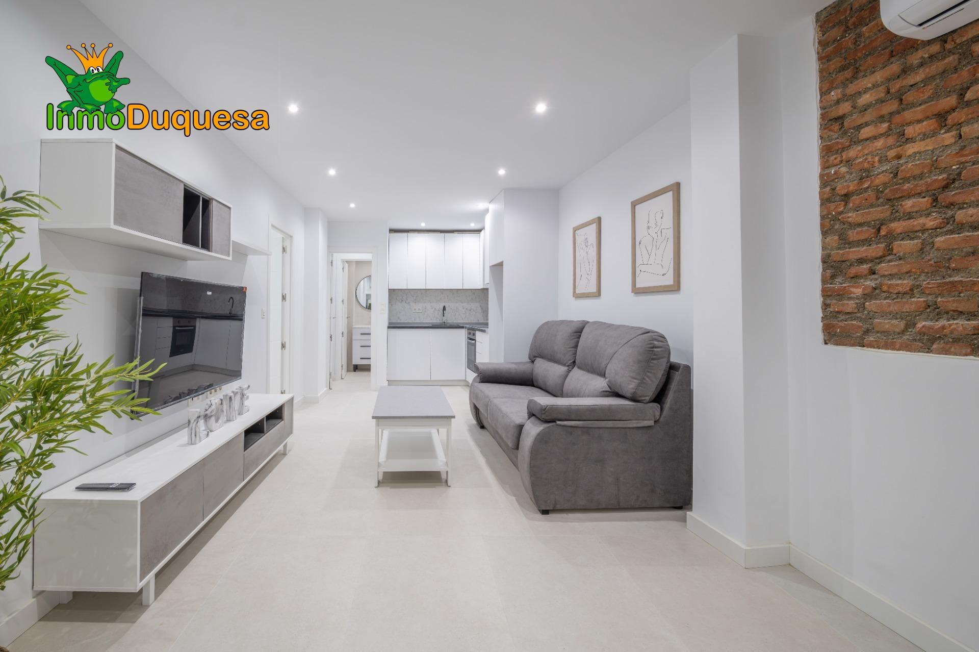 Sala d'estar de Pis en venda en  Granada Capital amb Aire condicionat i Moblat