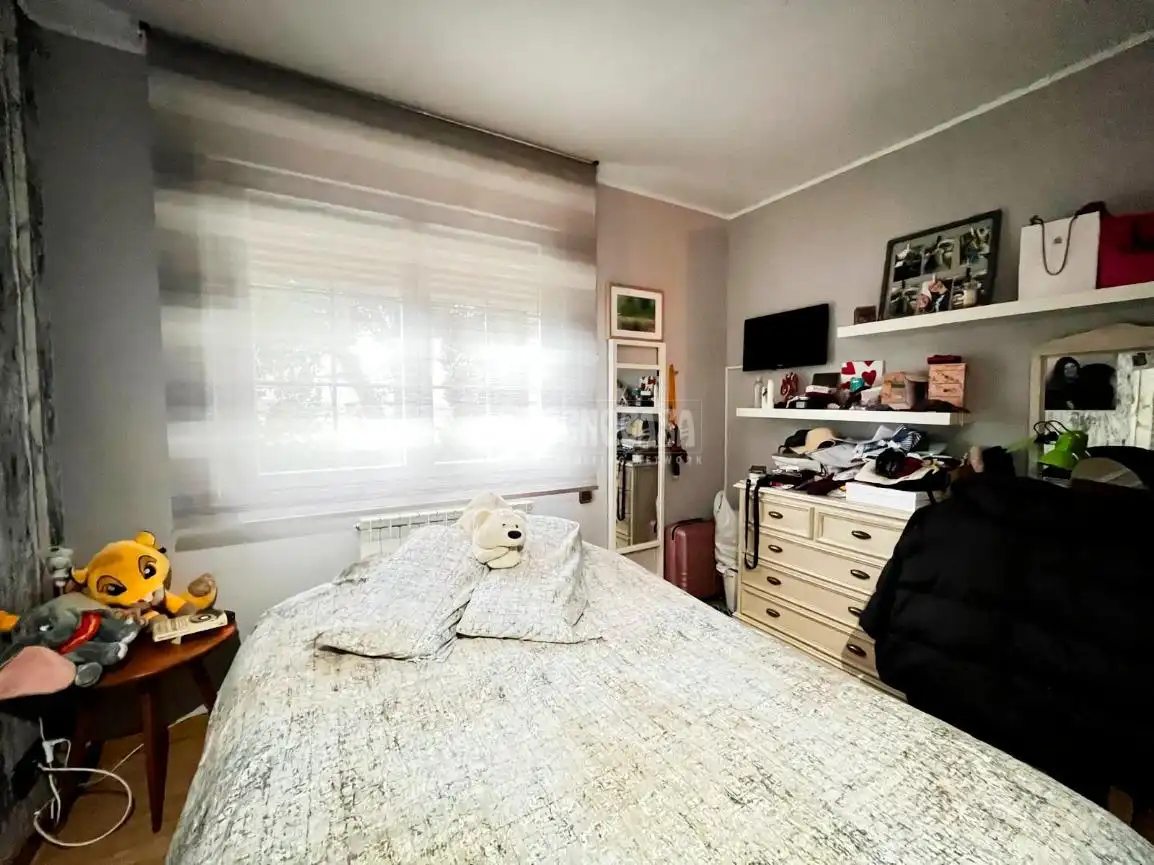 Habitación de Casa adosada en venta en Sobradiel con Calefacción y Jardín privado