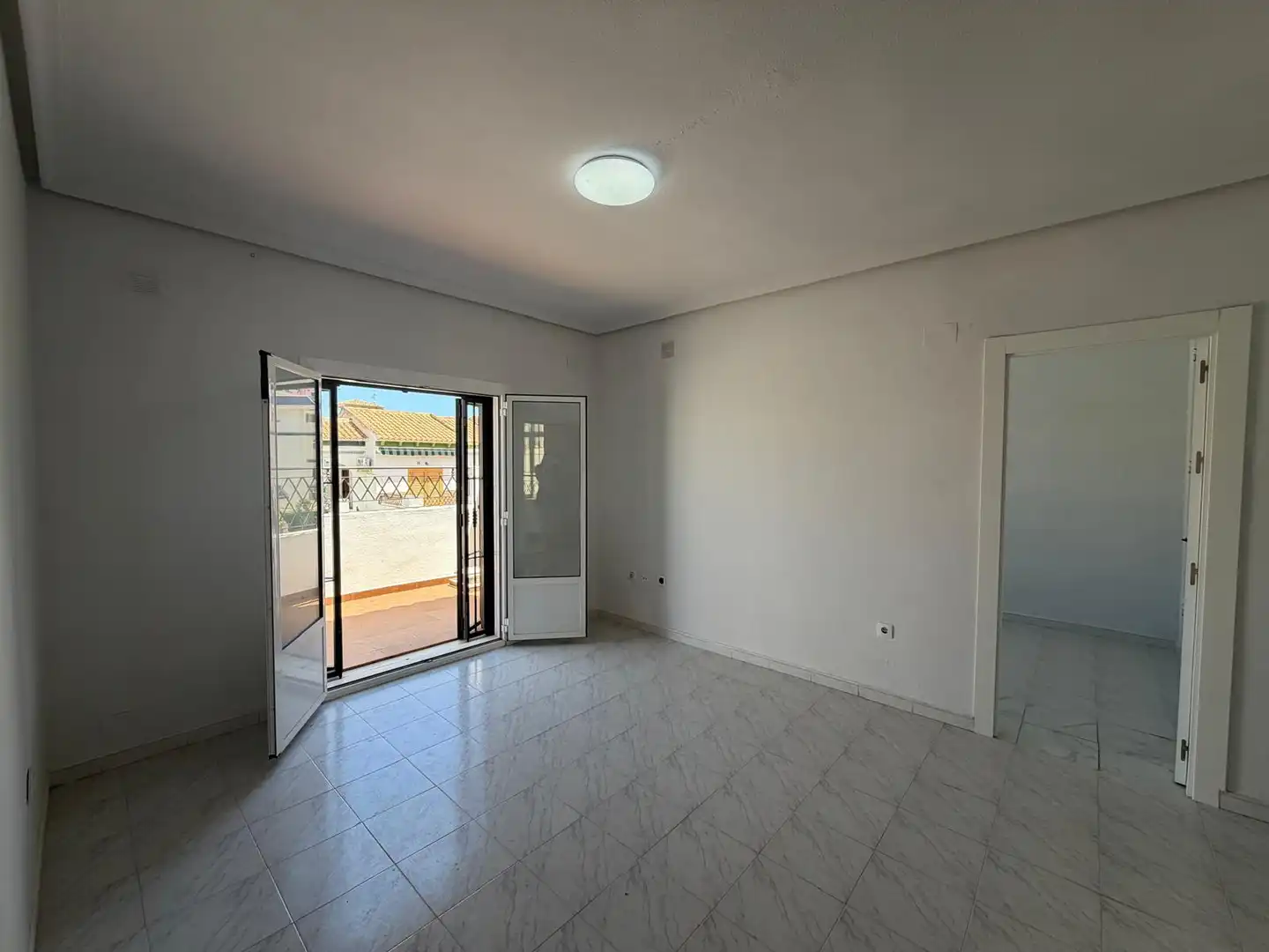 Bedroom of Flat for sale in Torrevieja  with Air Conditioner, Terrace and Community pool