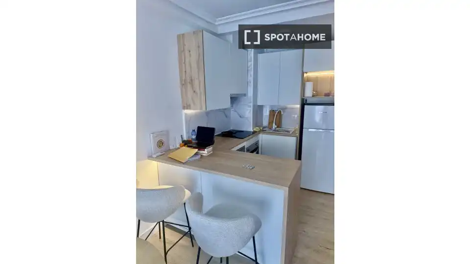 Appartamento con terrazza in affitto a Centro, imagen 7