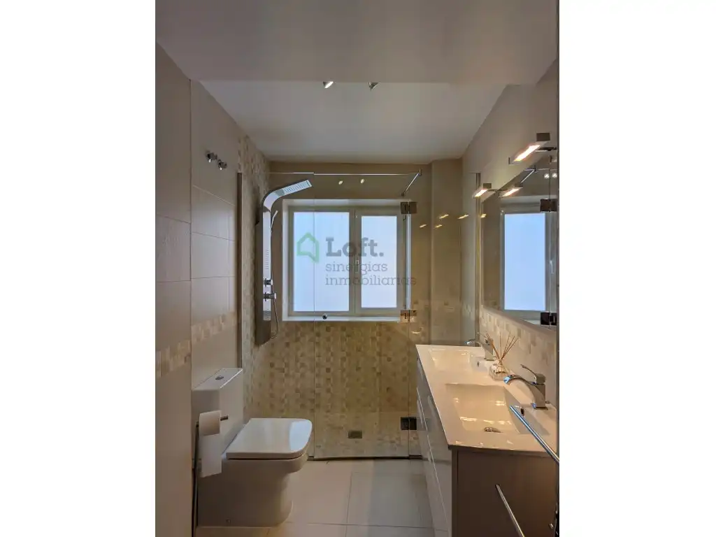 Bathroom of Attic for rent in Badajoz  with Air Conditioner