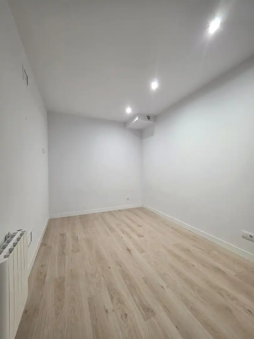 Flat for rent in Madrid  with Heating
