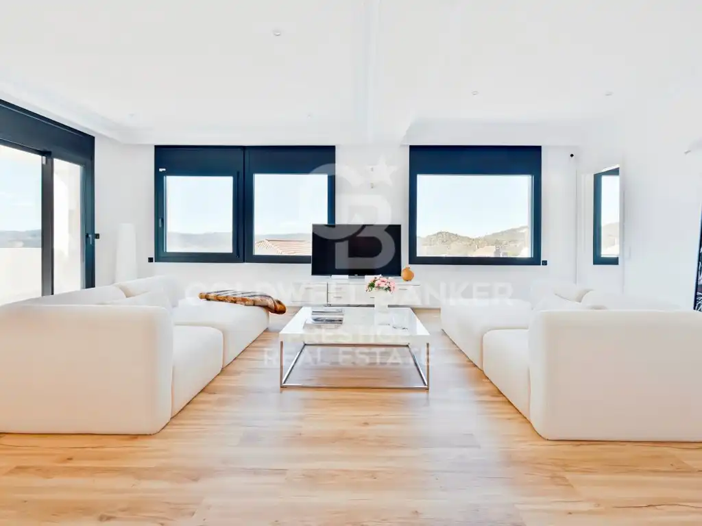 Living room of Houses for sale in Esplugues de Llobregat