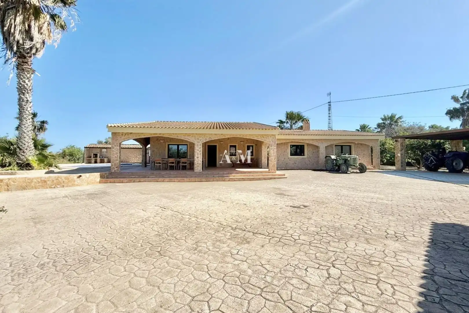Vista exterior de Casa o chalet de alquiler en San Miguel de Salinas con Aire acondicionado, Calefacción y Jardín privado