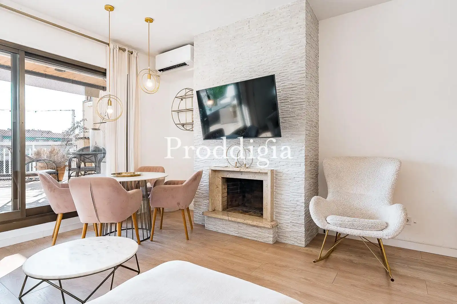 Living room of Attic for sale in Barcelona  with Air Conditioner, Heating and Terrace