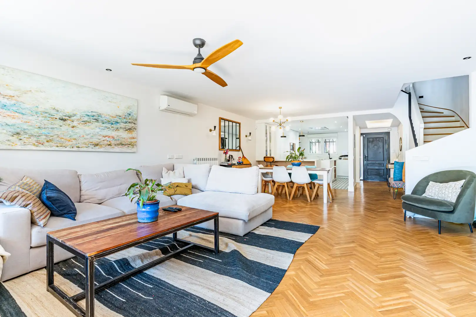 Living room of Detached homes for sale in Majadahonda  with Air Conditioner, Heating and Private garden