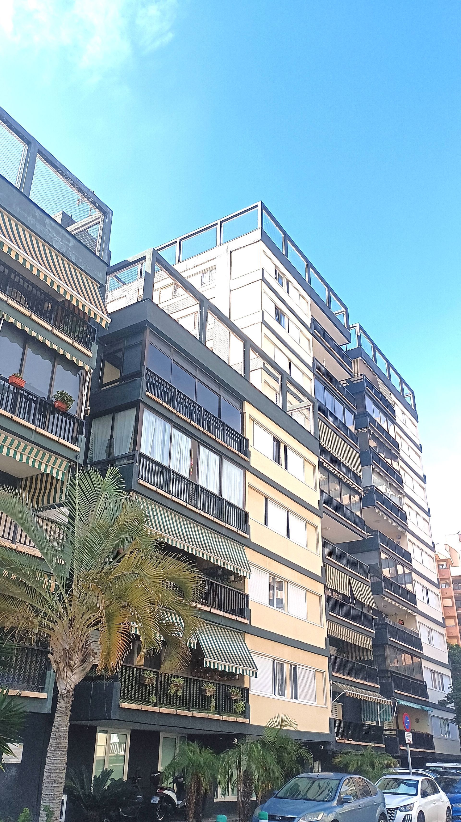 Exterior view of Flat for sale in  Santa Cruz de Tenerife Capital  with Terrace