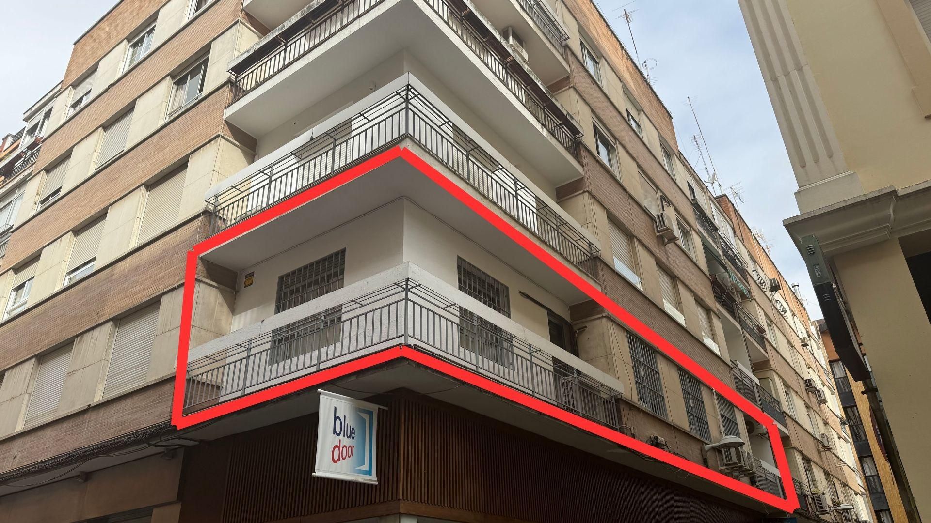 Vista exterior de Pis en venda en  Córdoba Capital amb Calefacció, Terrassa i Balcó