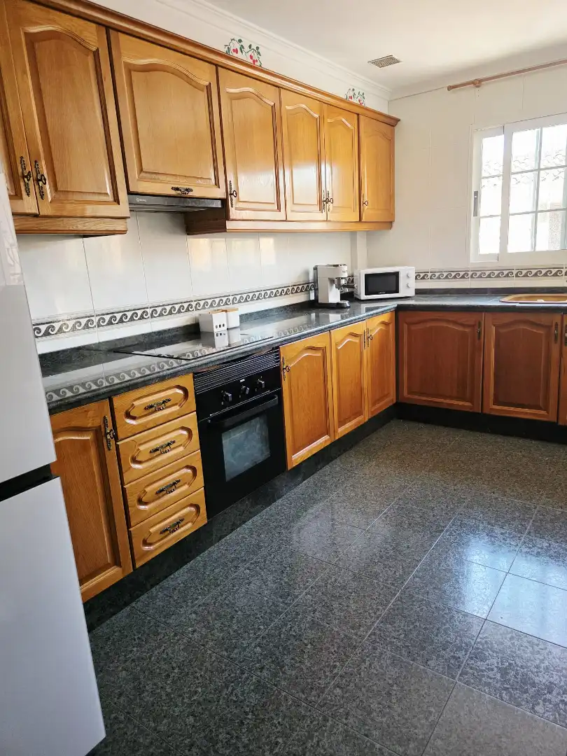 Cocina de Casa adosada en venta en Valencia con Aire acondicionado, Terraza y Trastero