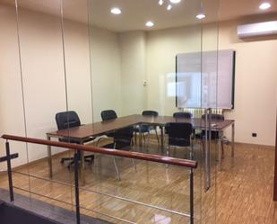 Office to rent in Manlleu  with Air Conditioner