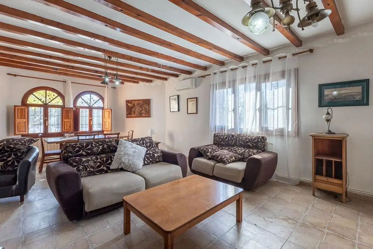 Sala de estar de Finca rústica en venta en Moraleda de Zafayona con Aire acondicionado y Piscina