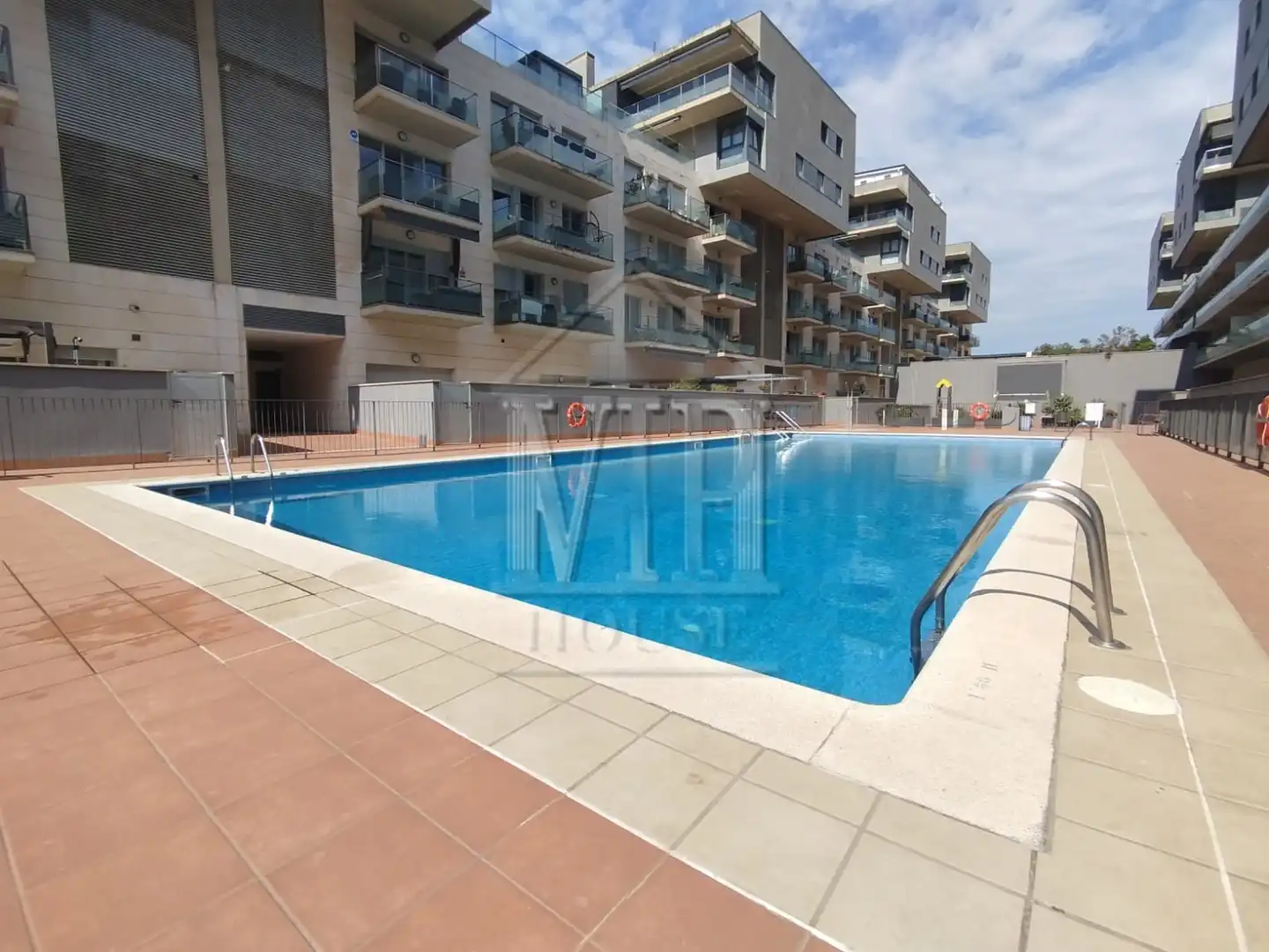 Swimming pool of Flat for sale in Badalona  with Air Conditioner, Heating and Furnished