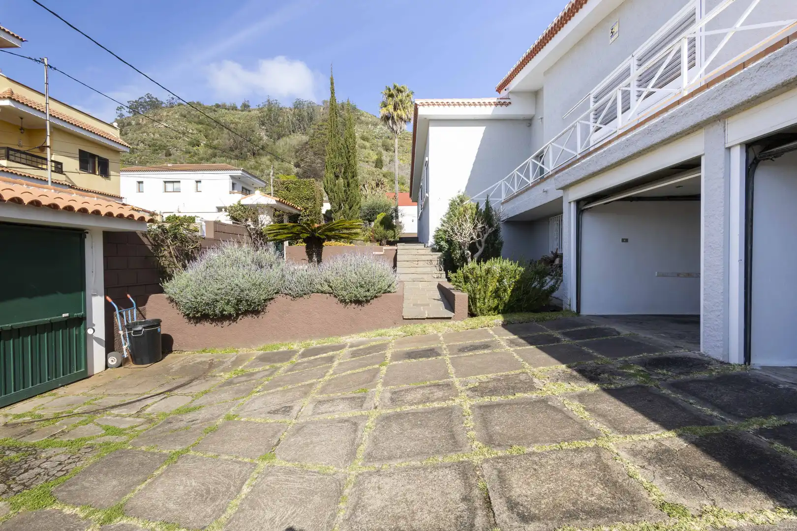 Exterior view of Houses for sale in San Cristóbal de la Laguna  with Air Conditioner, Private garden and Terrace