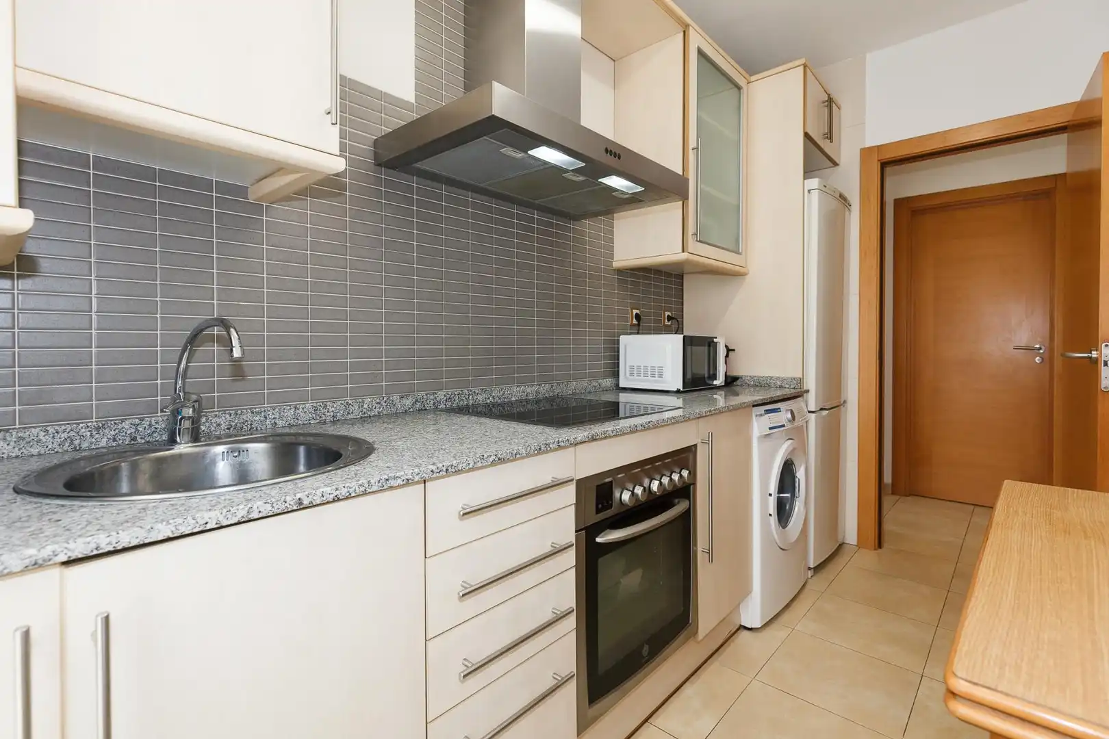 Cocina de Apartamento en venta en Salou con Calefacción, Jardín privado y Piscina