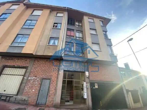 Außenansicht von Wohnung zum Verkauf in Villablino