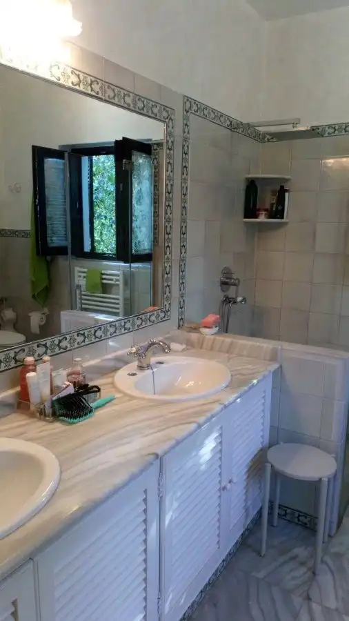 Bany de Casa o xalet de lloguer en Sotogrande amb Aire condicionat, Calefacció i Jardí privat