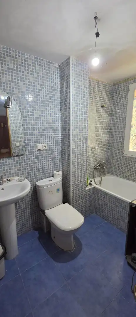 Bany de Pis en venda en Valencia amb Balcó