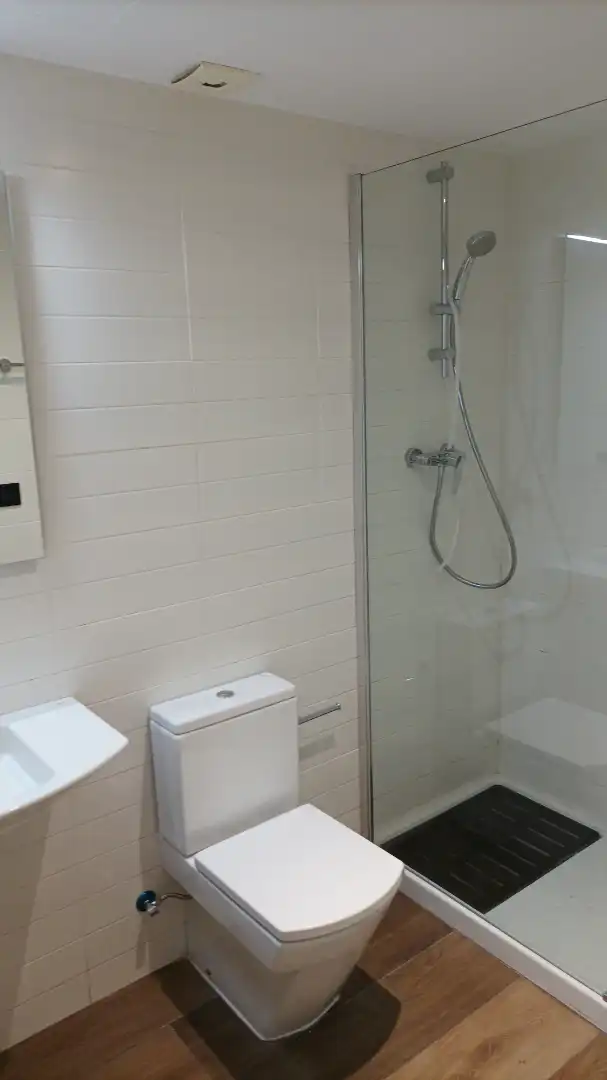Baño de Piso en venta en Figueres con Calefacción y Balcón