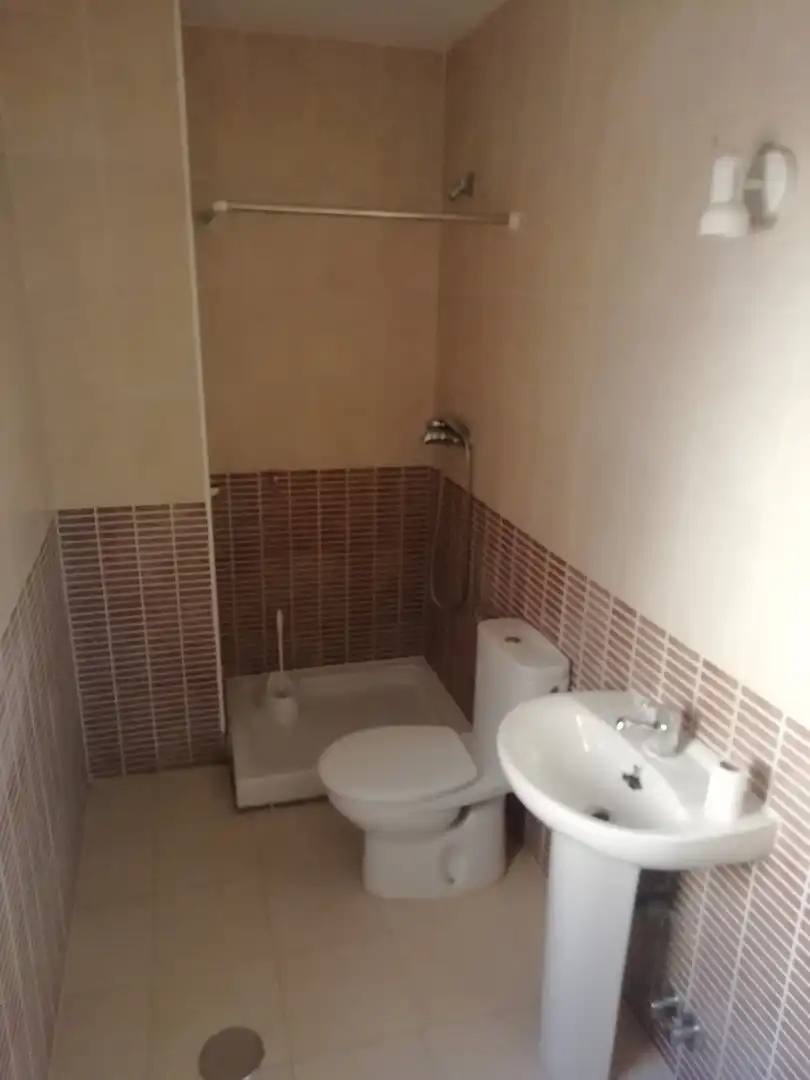 Baño de Casa o chalet de alquiler en Polán con Calefacción, Terraza y Trastero