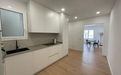 Kitchen of Flat to rent in  Barcelona Capital  with Heating and Furnished