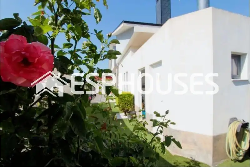 Vista exterior de Casa o chalet en venta en Daya Nueva con Aire acondicionado, Calefacción y Terraza