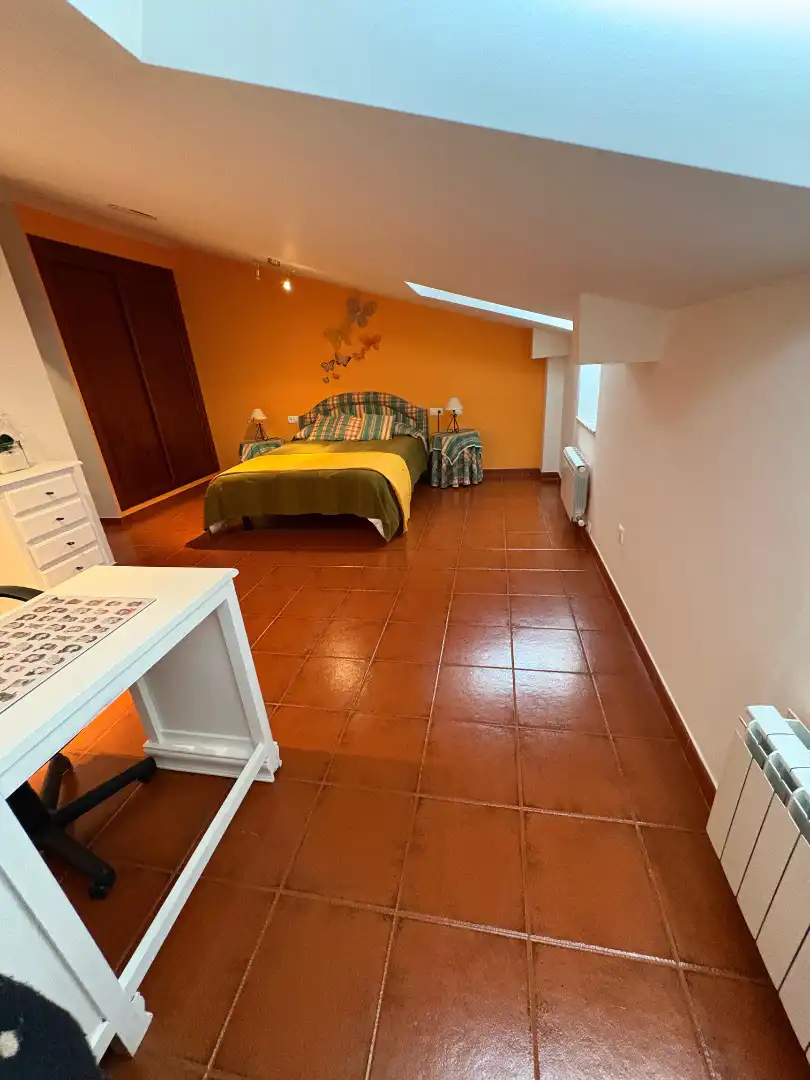Schlafzimmer von Wohnung zur Miete in Mugardos mit Heizung und Möbliert
