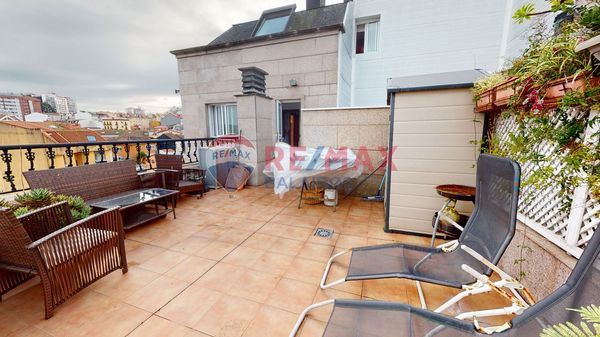 Terrassa de Dúplex en venda en Vigo  amb Calefacció, Terrassa i Traster