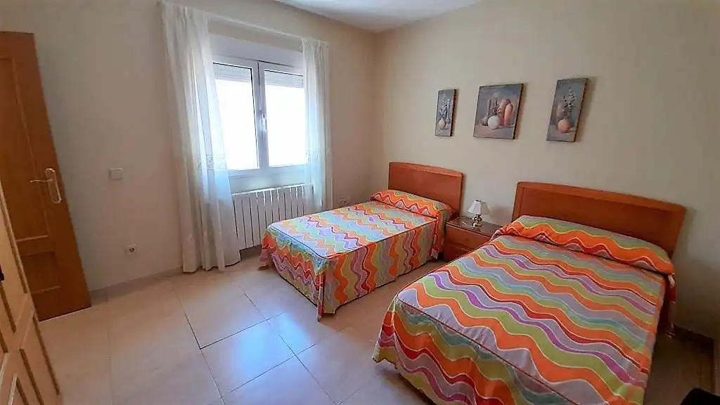 Habitación de Casa adosada en venta en Villalgordo del Júcar con Calefacción y Terraza