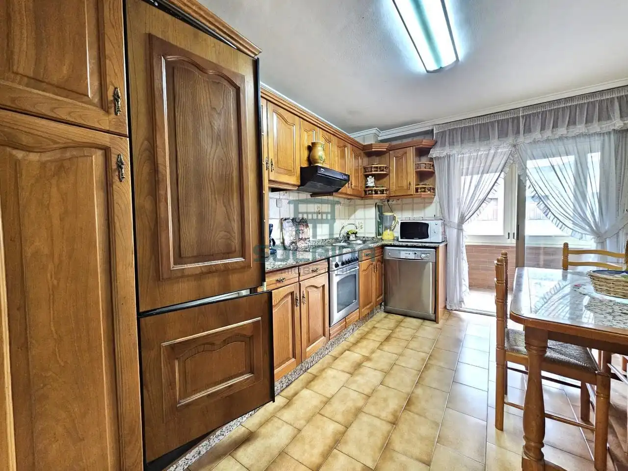 Cocina de Piso en venta en Ourense Capital  con Calefacción, Trastero y Amueblado