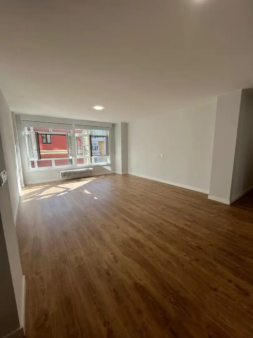 Sala d'estar de Pis en venda en A Coruña Capital  amb Calefacció i Traster