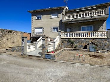 Villa mit Garten zum Verkauf in C. la Corona, 2-20 2-20