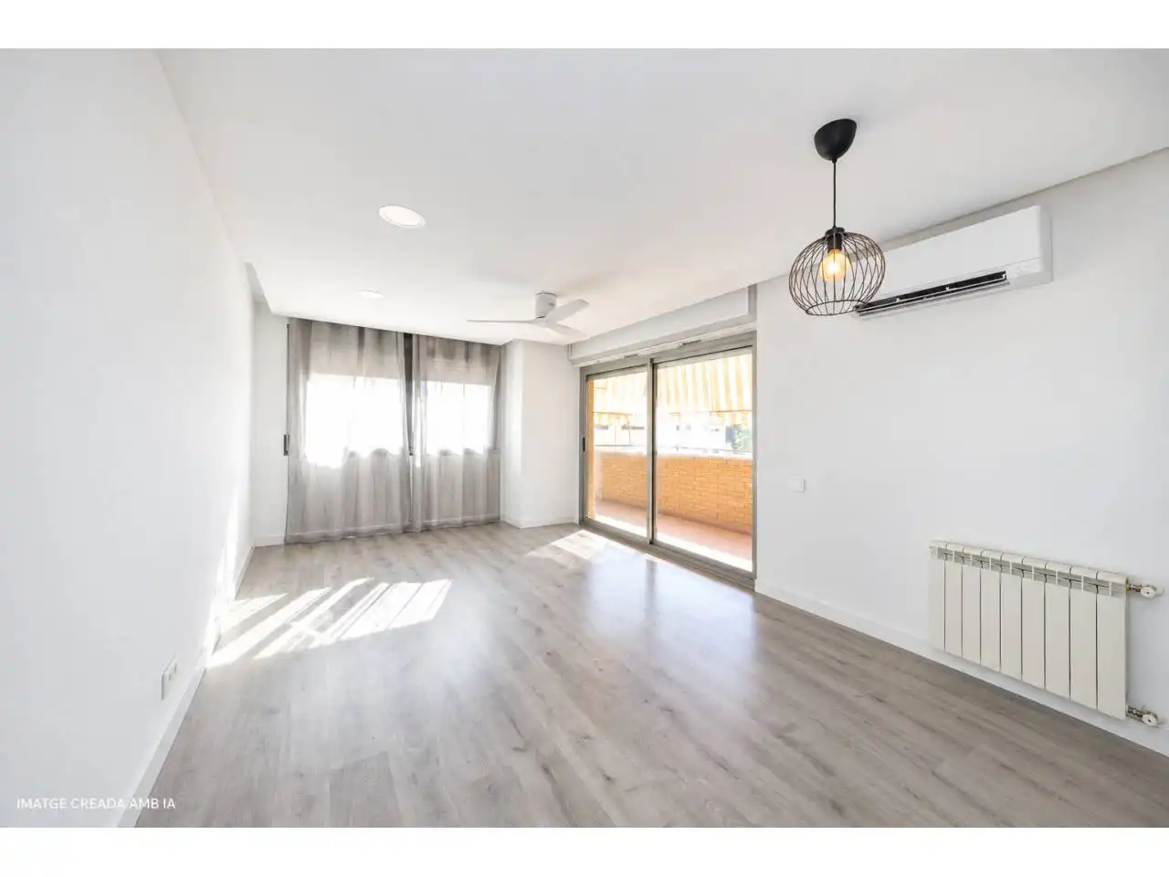 Apartment with terrace for sale in Calle Brasil 6
