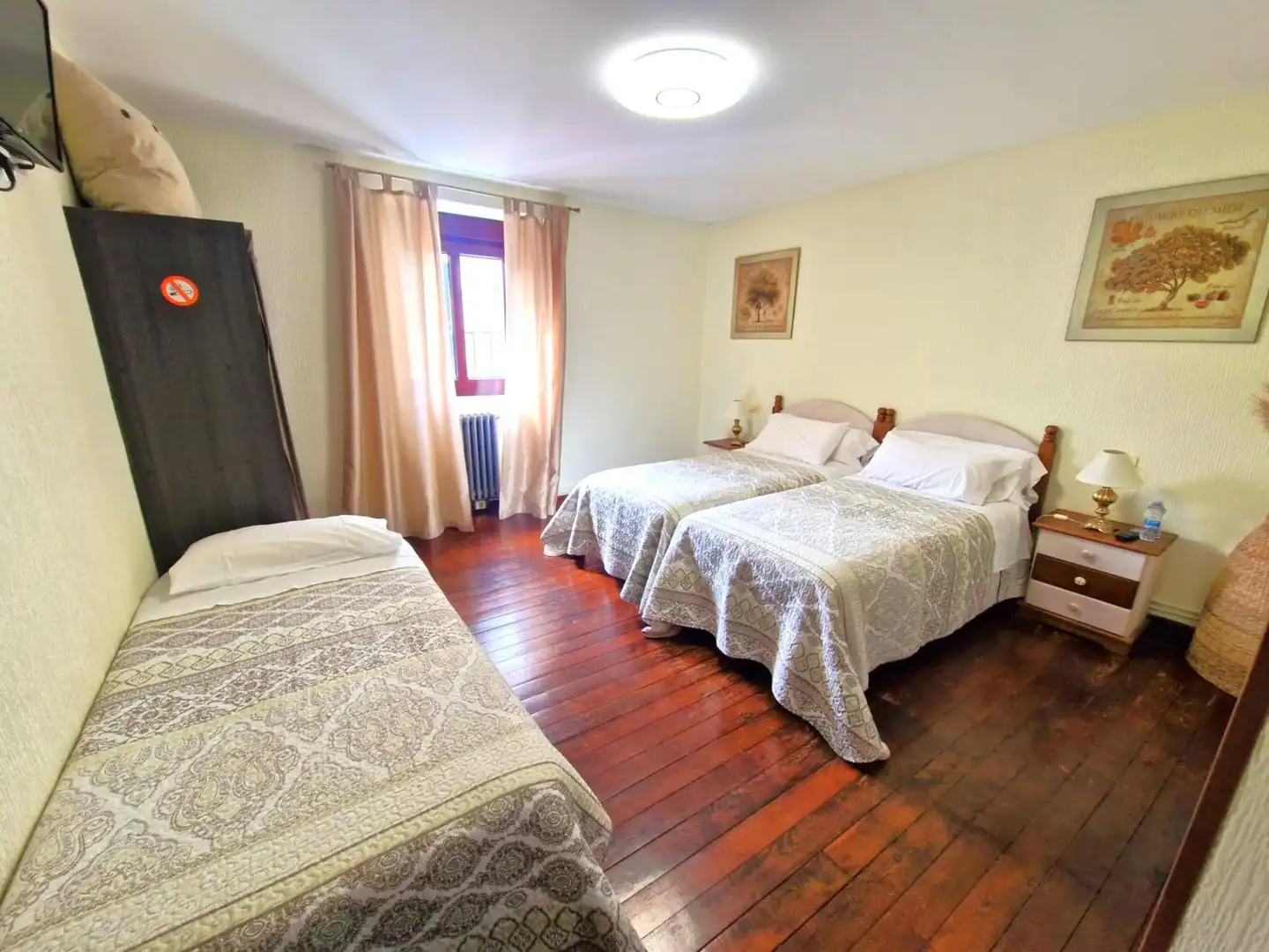 Dormitori de Casa o xalet en venda en Donostia - San Sebastián  amb Calefacció, Jardí privat i Terrassa