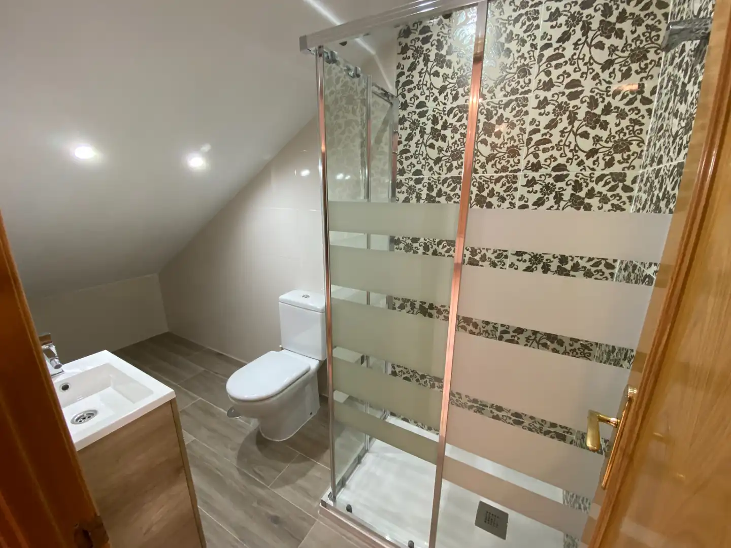 Baño de Casa adosada en venta en Navalcarnero con Aire acondicionado, Calefacción y Jardín privado
