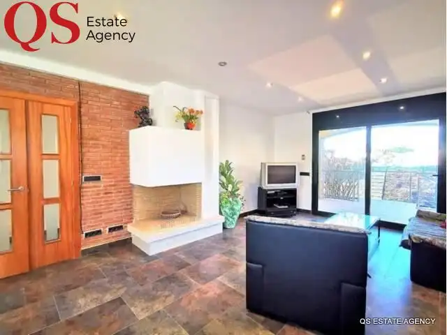 Casa con piscina en venta en Riells, imagen 3