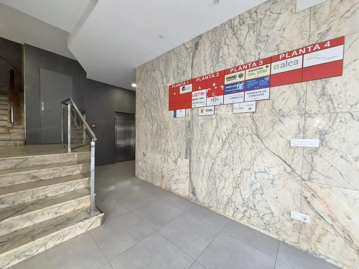 Oficina en venta en Carballo