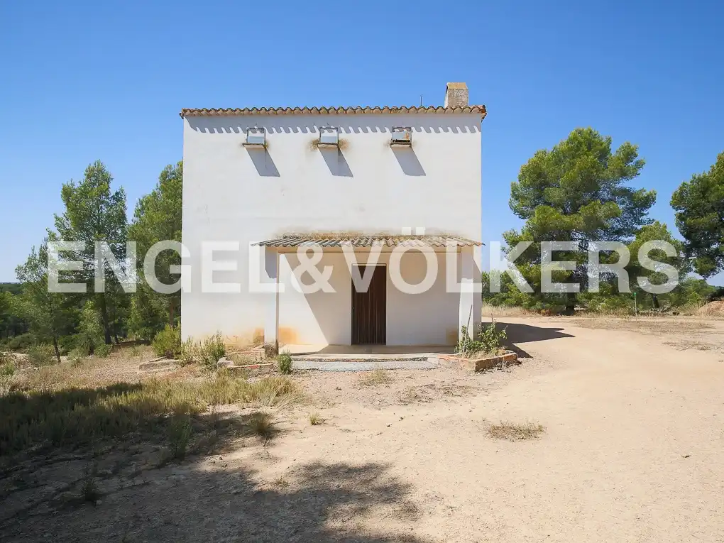 Finca rústica en venda a Requena