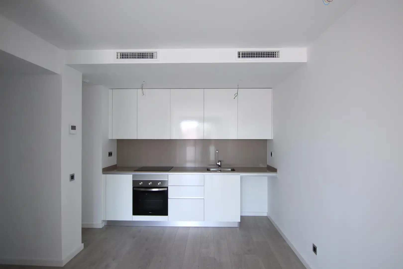 Kitchen of Flat for rent in Sabadell  with Air Conditioner, Heating and Parquet flooring