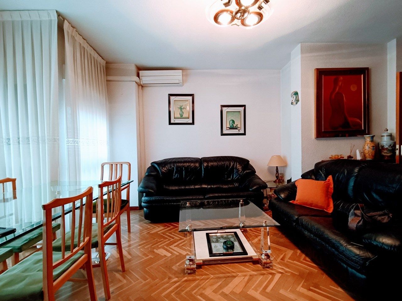 Sala de estar de Piso de alquiler en  Madrid Capital con Aire acondicionado, Calefacción y Parquet
