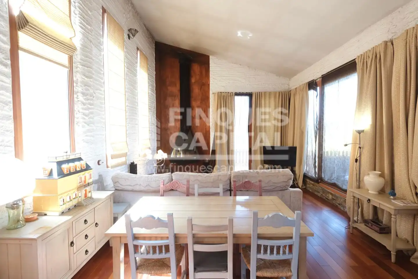 Sala d'estar de Casa o xalet en venda en Ulldemolins amb Jardí privat i Parquet