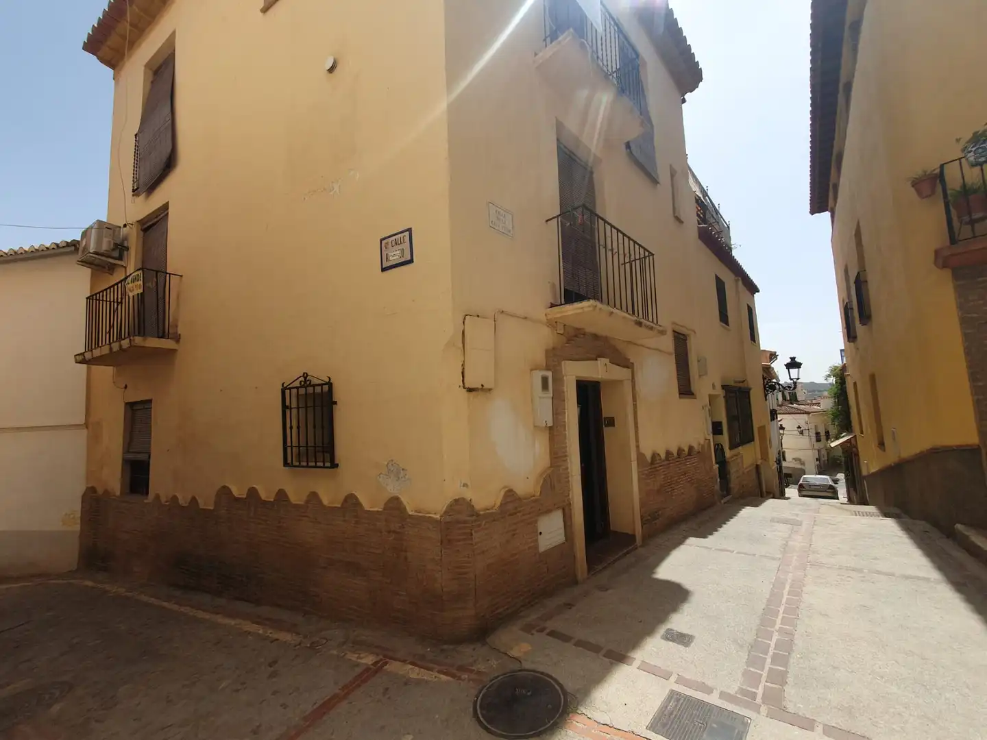 Vista exterior de Casa o xalet en venda en Guadix amb Terrassa i Moblat