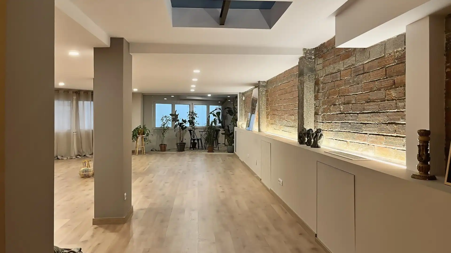 Commercial properties for sale in Centre