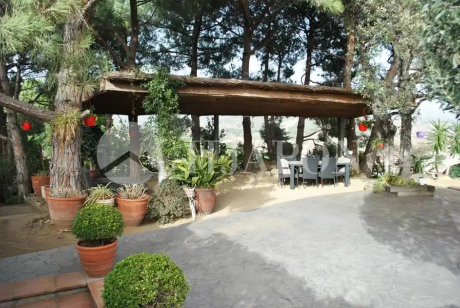Garden of Houses for sale in Alella  with Air Conditioner, Heating and Private garden