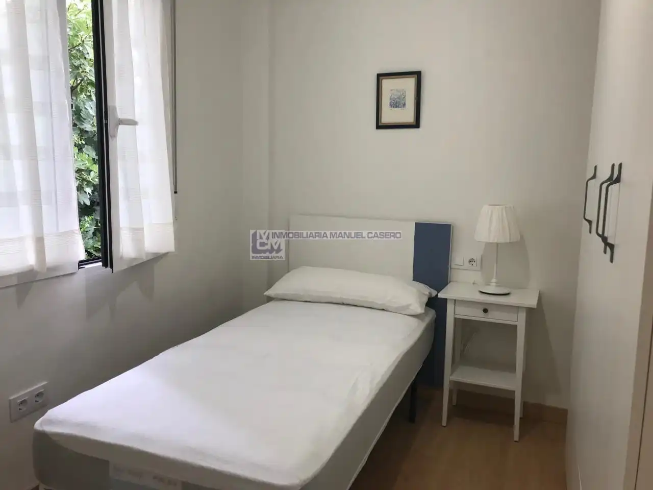 Habitación de Apartamento de alquiler en Cáceres con Aire acondicionado, Calefacción y Amueblado