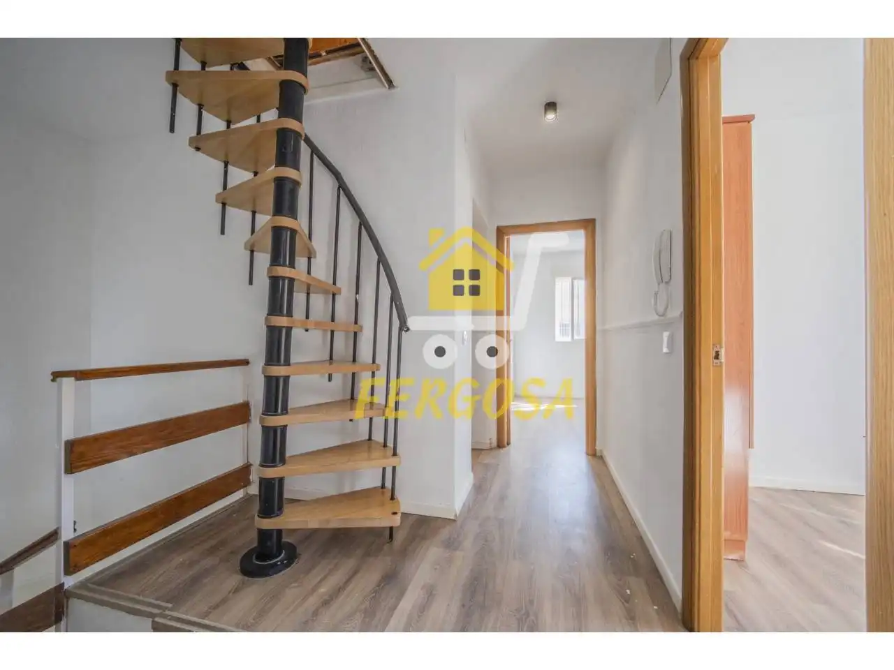 Casa adosada en venda en Las Ventas de Retamosa amb Jardí privat, Terrassa i Piscina