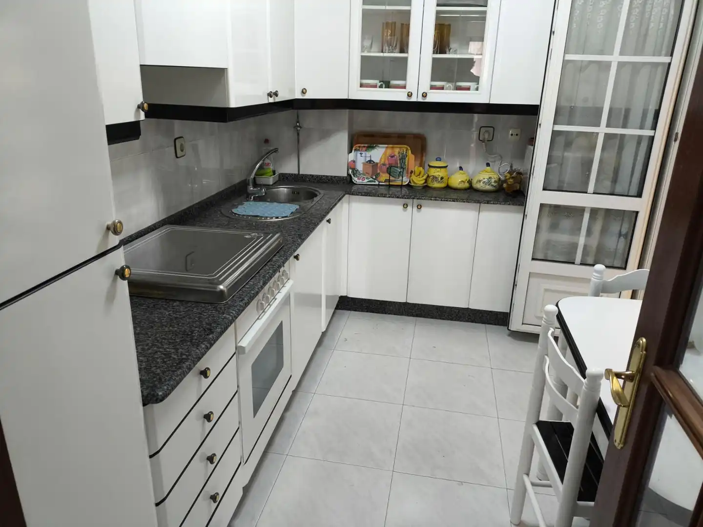 Küche von Wohnung zum Verkauf in Laxe mit Heizung, Terrasse und Abstellraum