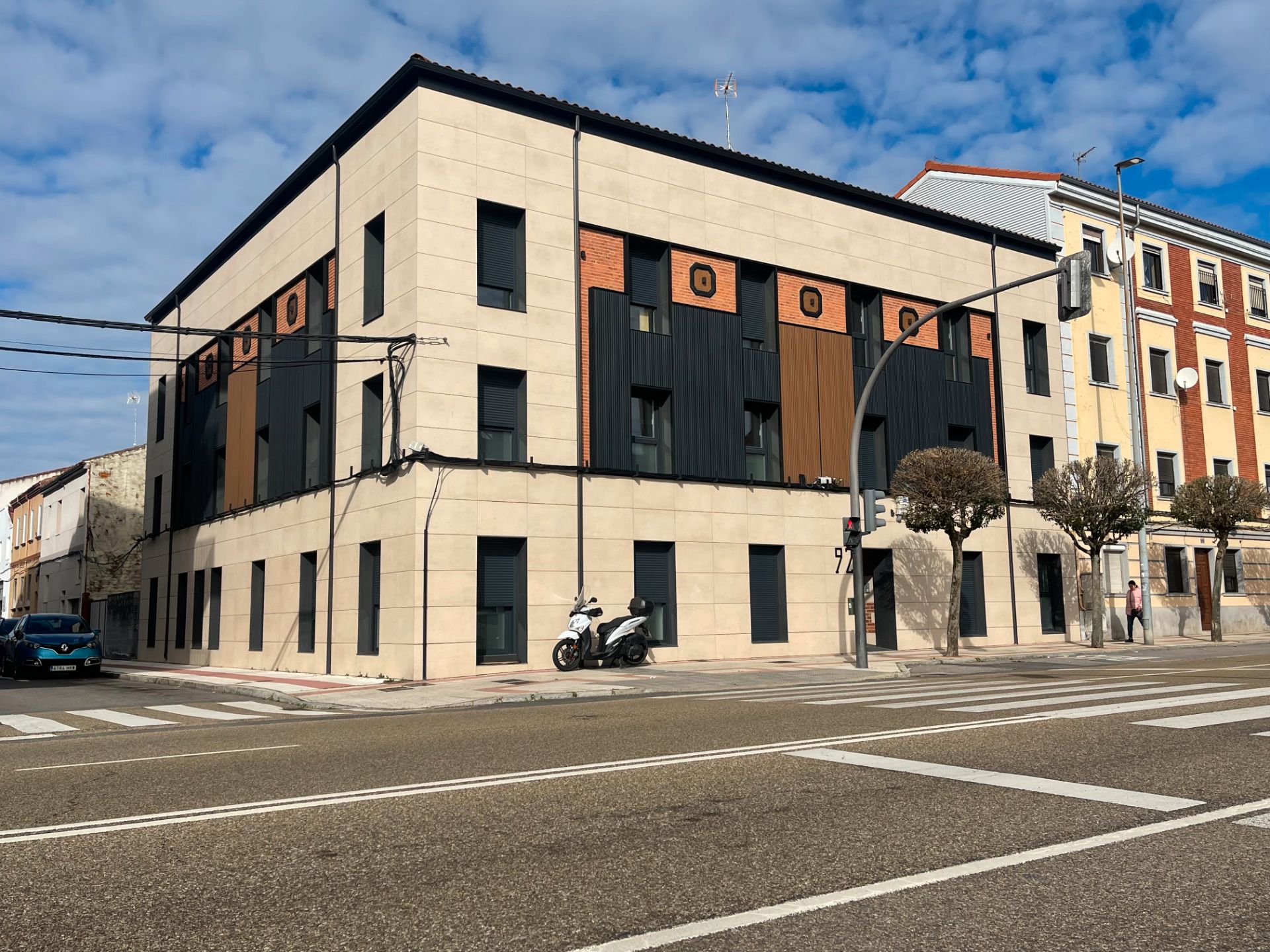 Exterior view of Flat for sale in León Capital   with Heating and Parquet flooring